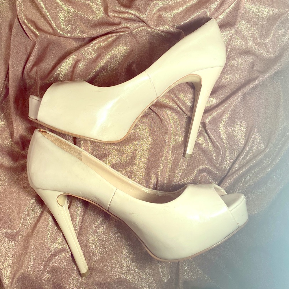 Guess Peep Toe